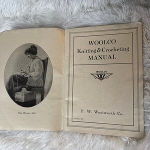 1916 ANTIQUE VINTAGE Woolco Knitting & Crocheting Manual BOOK